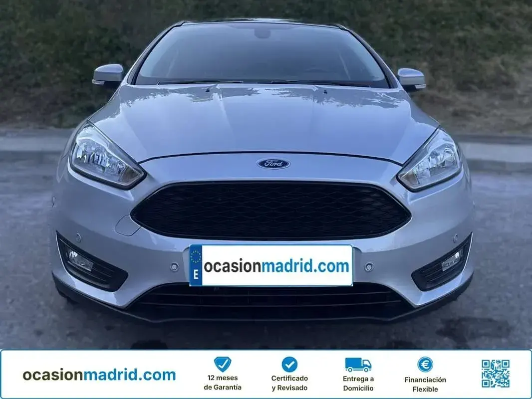 Usado Ford Focus Trend+ 125 CV (91 kW) 2017 Gris Utilitario