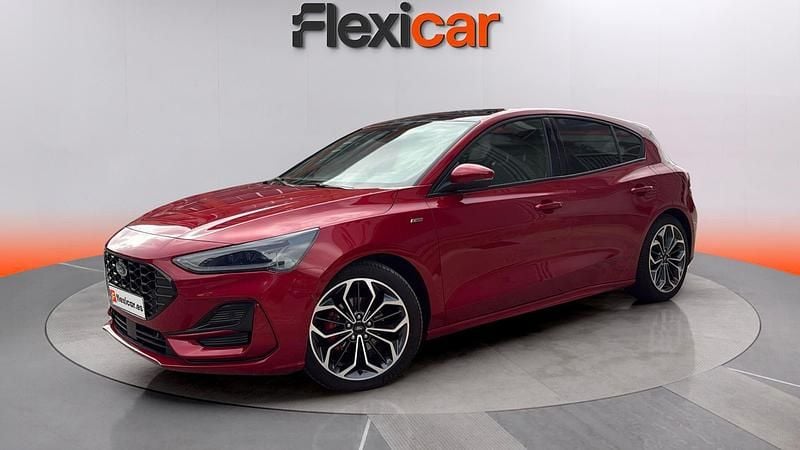 Usado Ford Focus ST-Line 125 CV (91 kW) 2023 Burdeos Utilitario