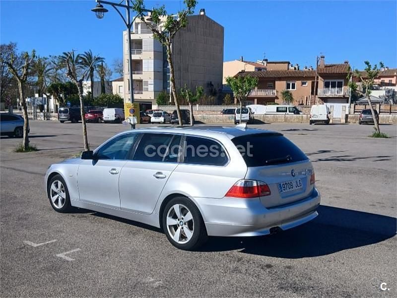 Usado BMW 530 231 CV (169 kW) 2006 Gris / plata Familiar