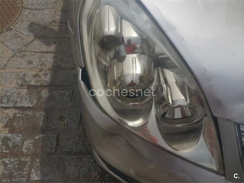 Usado Opel Vectra Elegance 100 CV (73 kW) 2006 Gris / plata Berlina