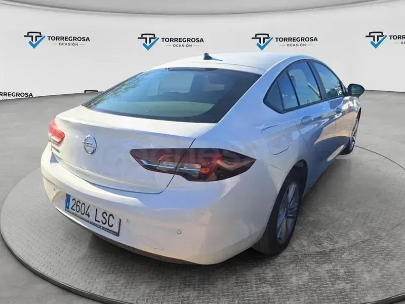 Usado Opel Insignia Business Edition 122 CV (89 kW) 2021 Blanco Berlina