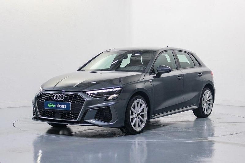 Usado Audi A3 Sportback e-tron Advanced 204 CV (150 kW) 2021 Gris Utilitario