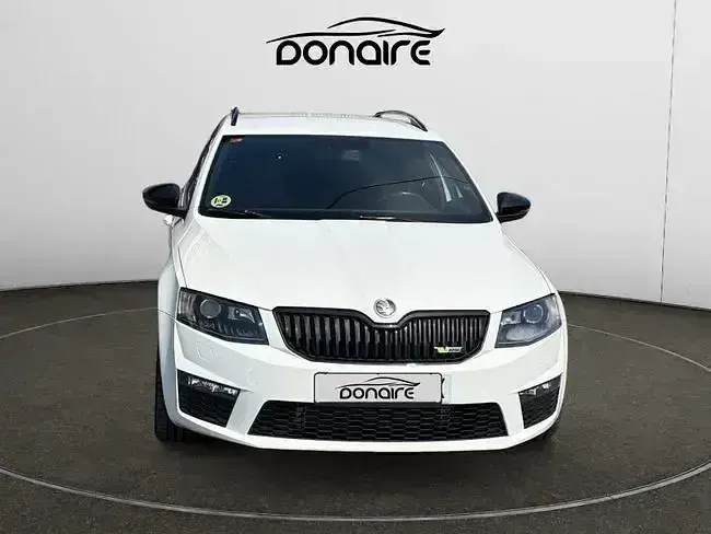 Usado Skoda Octavia RS 184 CV (135 kW) 2014 Blanco Familiar