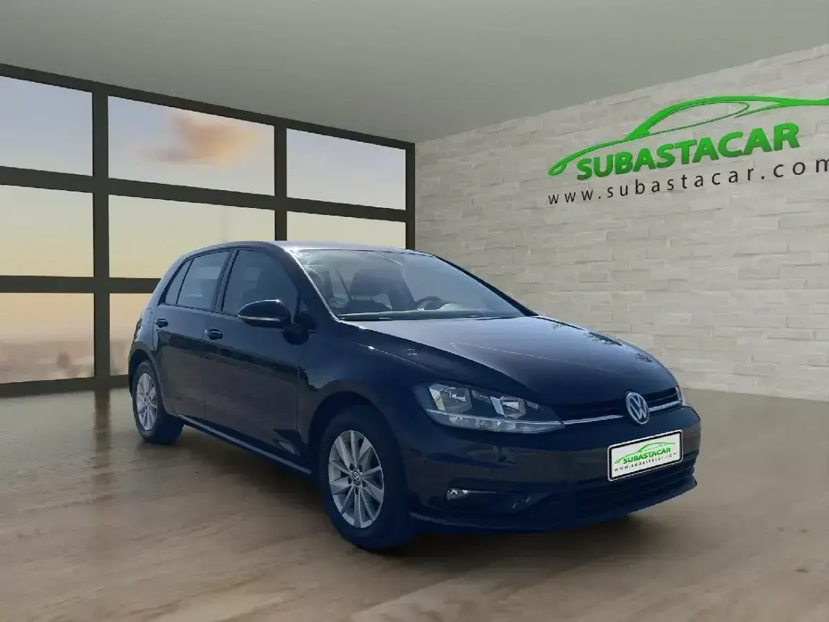 Usado VW Golf VII 116 CV (85 kW) 2019 Negro Utilitario