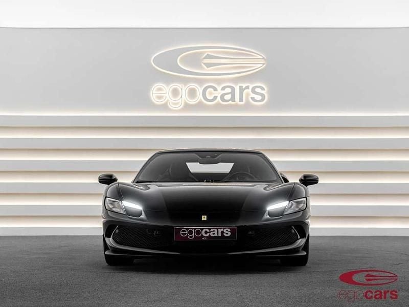 Usado Ferrari 296 831 CV (611 kW) 2022 Negro Coupe