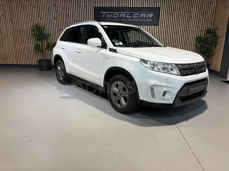 Usado Suzuki Vitara 120 CV (88 kW) 2015 Blanco SUV