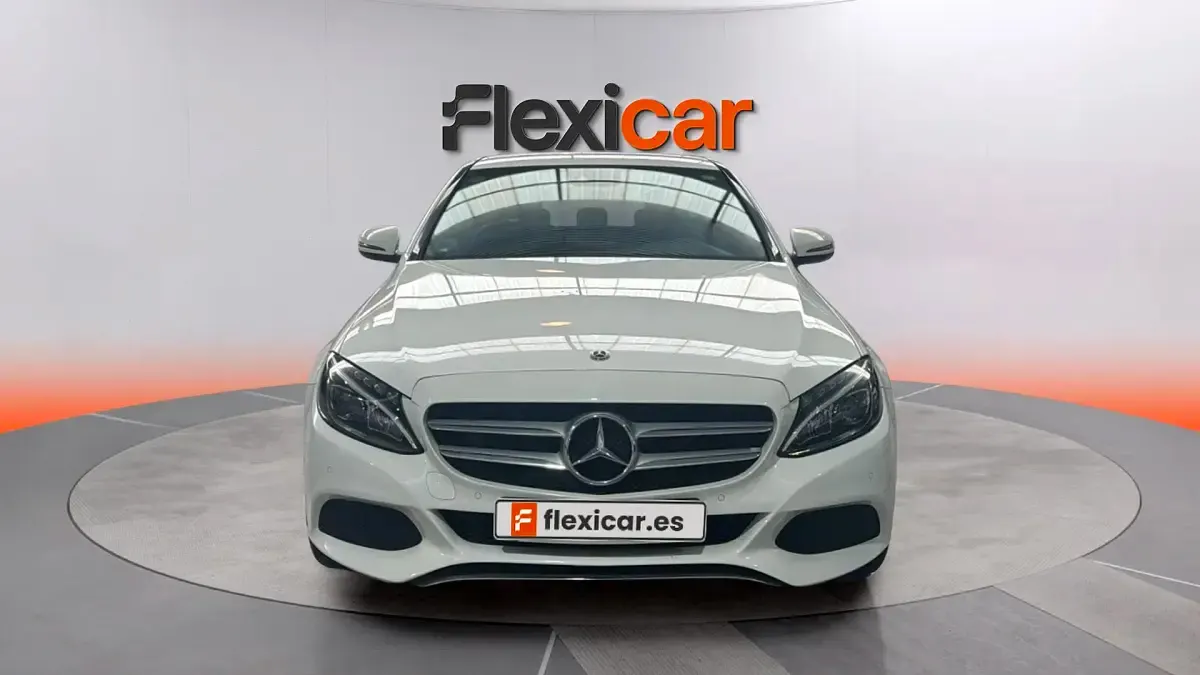Usado Mercedes C220 194 CV (142 kW) 2018 Blanco Berlina