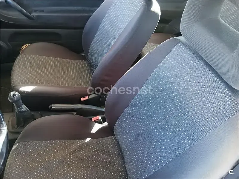 Usado VW Lupo Trendline 75 CV (55 kW) 2001 Negro Utilitario