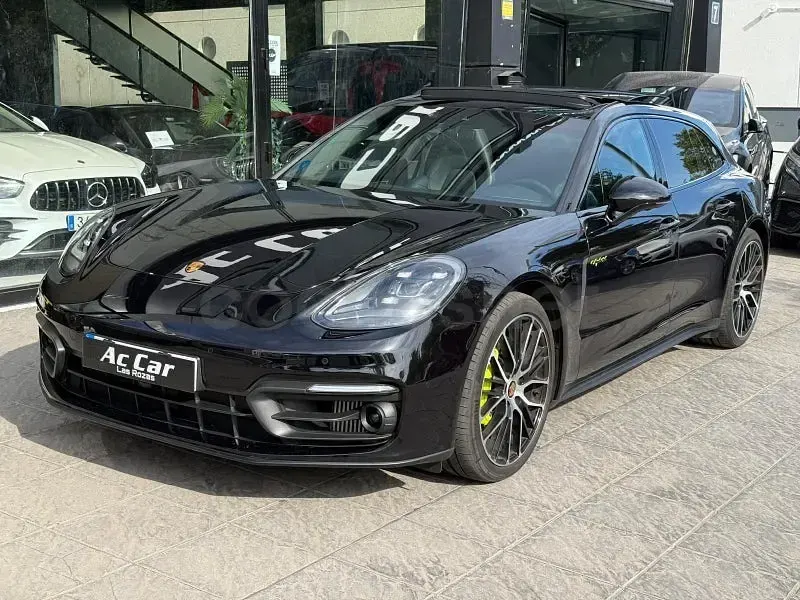 Usado Porsche Panamera Sport Turismo 462 CV (339 kW) 2022 Negro Utilitario