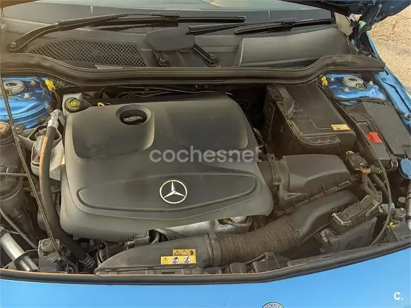 Usado Mercedes A250 AMG line 211 CV (155 kW) 2012 Azul Utilitario