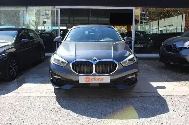 Usado BMW 118 136 CV (100 kW) 2021 Gris Utilitario