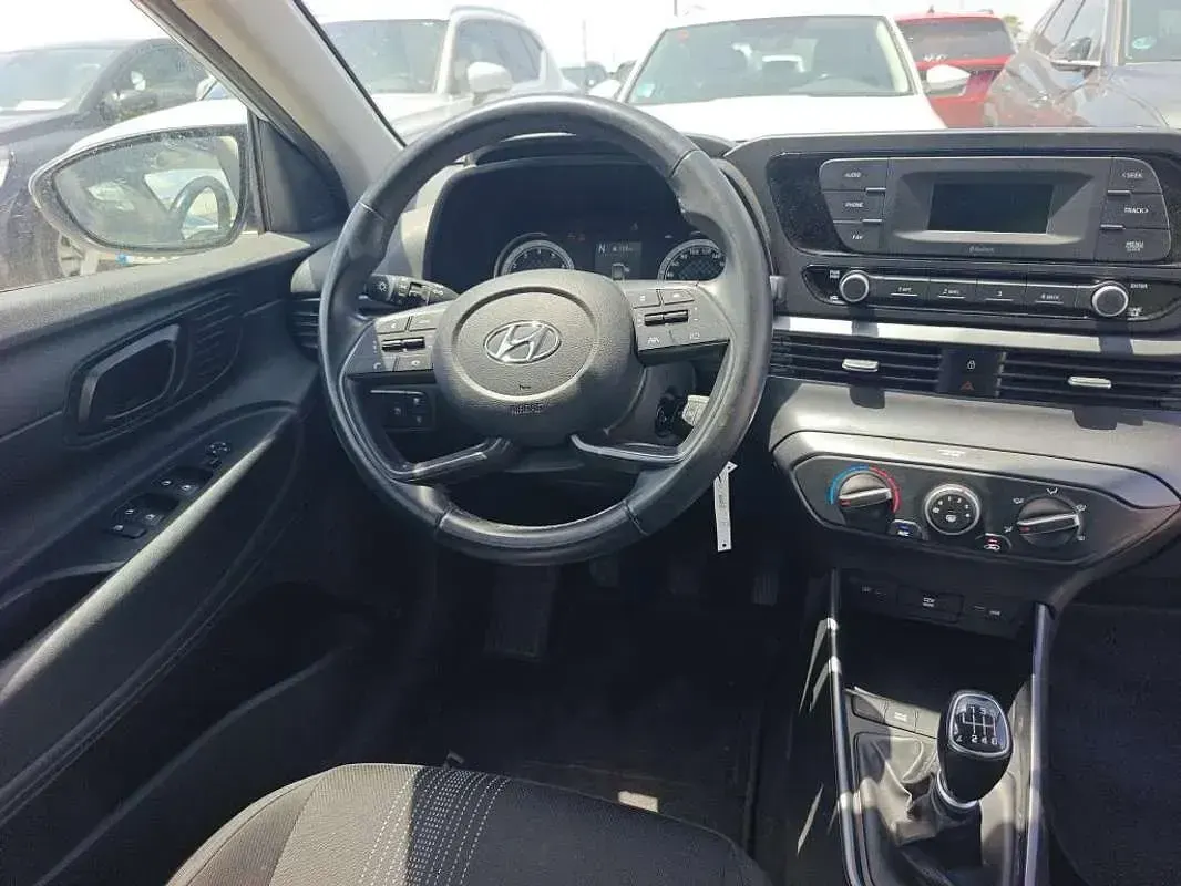 Usado Hyundai i20 101 CV (74 kW) 2021 Blanco Utilitario