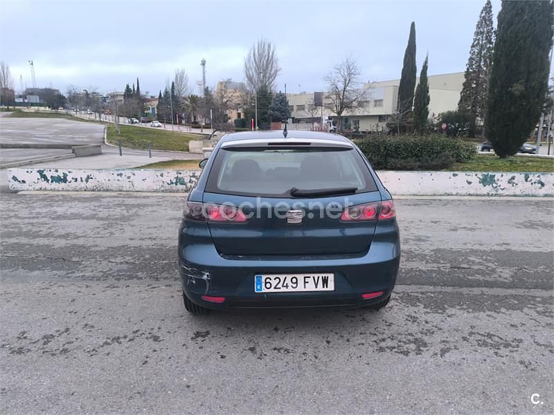 Usado Seat Ibiza Reference 85 CV (62 kW) 2007 Azul Utilitario