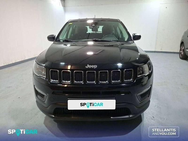 Usado Jeep Compass Sport 140 CV (102 kW) 2019 Negro SUV