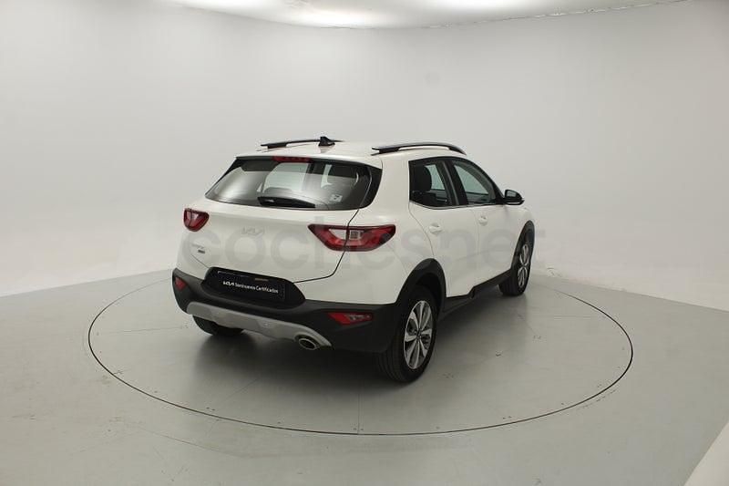 Usado Kia Stonic 100 CV (73 kW) 2025 Blanco SUV