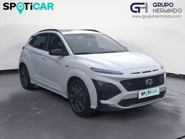 Usado Hyundai Kona N Line 120 CV (88 kW) 2023 Blanco SUV