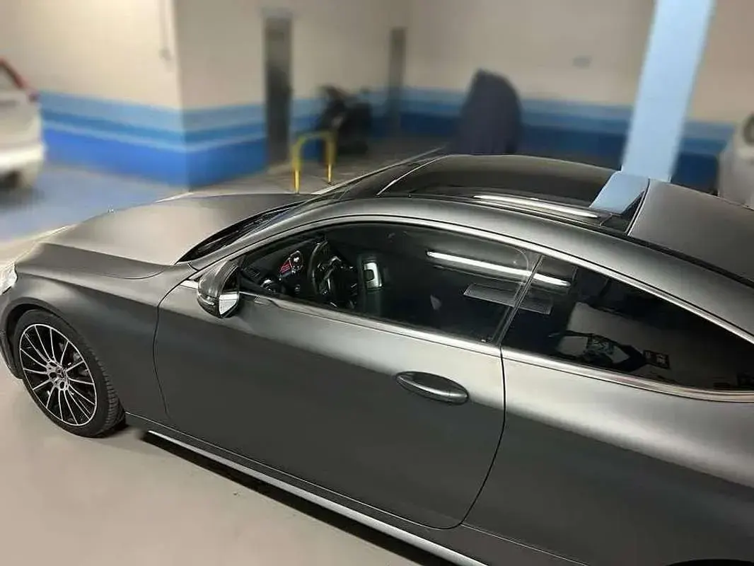 Usado Mercedes C220 194 CV (142 kW) 2019 Gris Coupe
