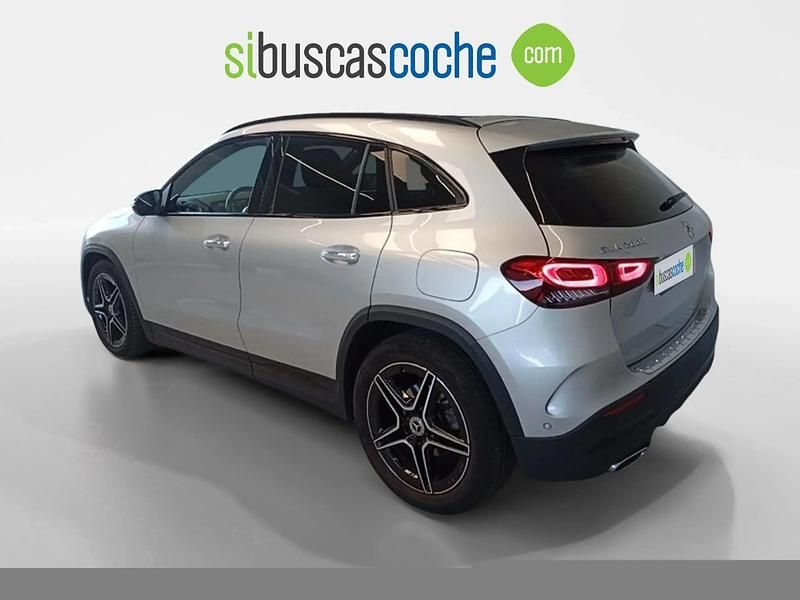 Usado Mercedes GLA200 150 CV (110 kW) 2021 Gris/plata SUV