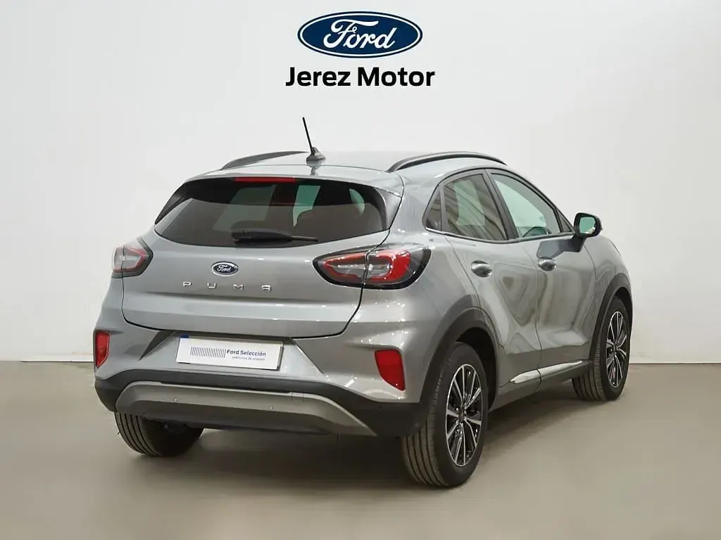 Usado Ford Puma Titanium 125 CV (91 kW) 2024 Plata solar (metalizado) SUV