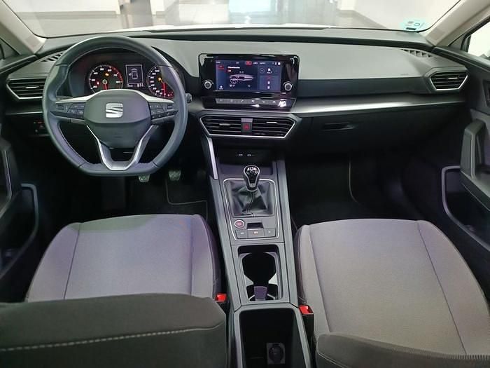 Usado Seat Leon Style 110 CV (80 kW) 2024 Azul Utilitario