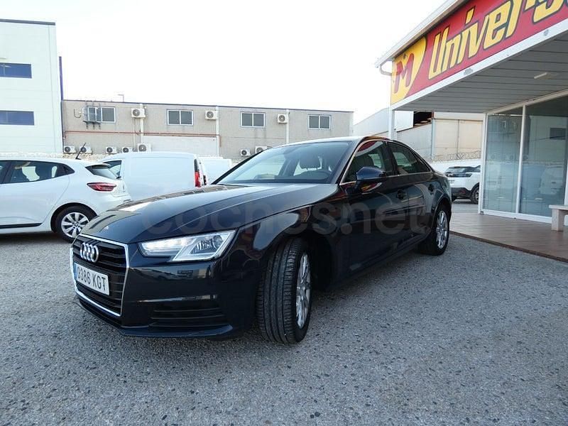 Usado Audi A4 150 CV (110 kW) 2018 Negro Berlina