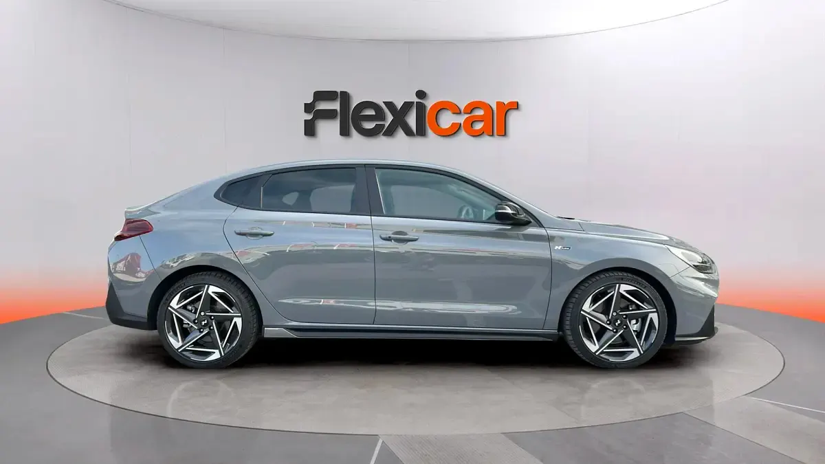 Usado Hyundai i30 N Line 140 CV (102 kW) 2025 Gris Berlina