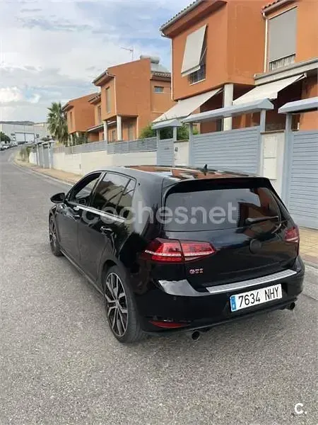 Usado VW Golf VII GTI 230 CV (169 kW) 2016 Negro Berlina