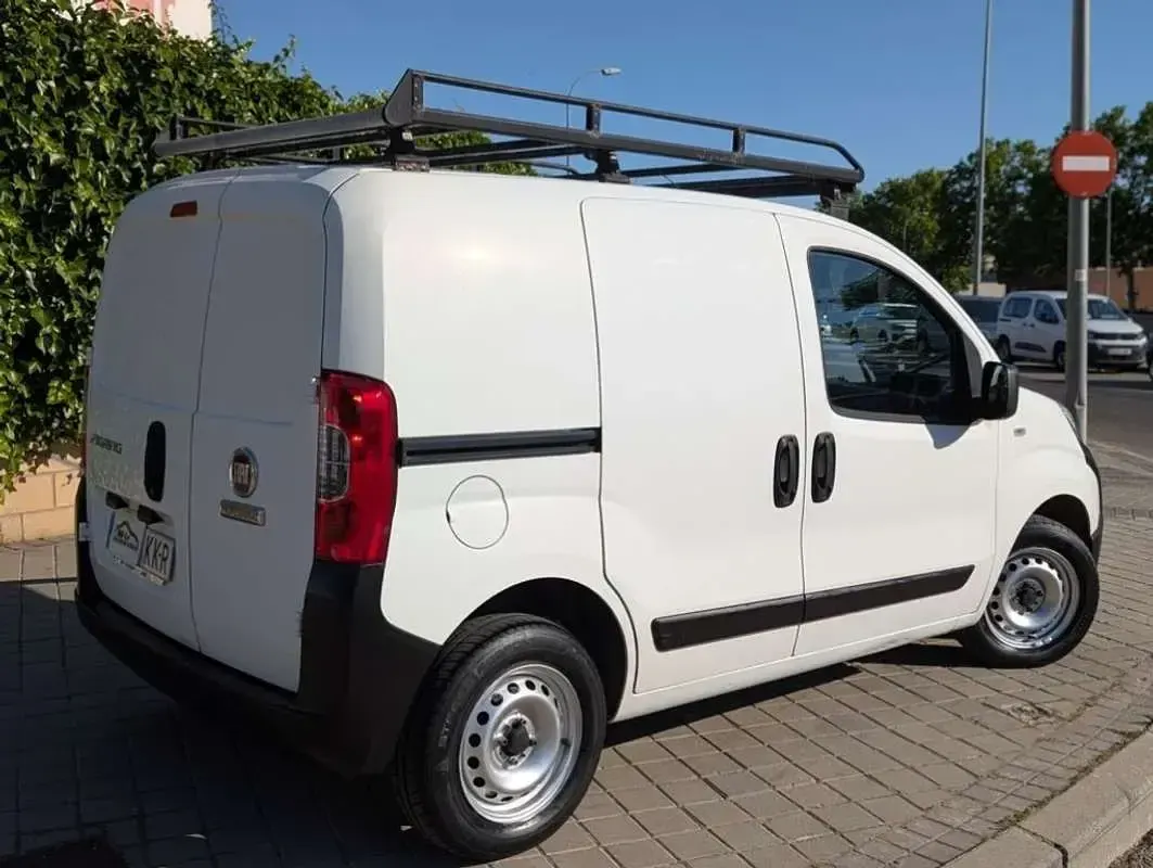 Usado Fiat Fiorino 82 CV (60 kW) 2018 Blanco Monovolumen
