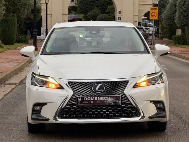 Usado Lexus CT200h Sport Line 136 CV (100 kW) 2015 Blanco Utilitario