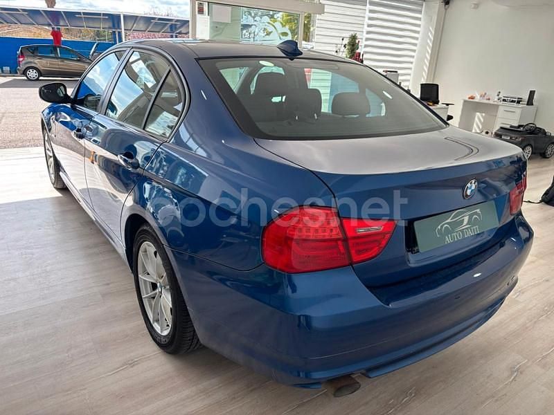 Usado BMW 318 143 CV (105 kW) 2010 Azul Berlina