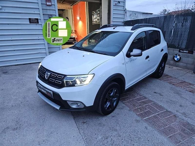 Blanco Usado 2017 Dacia Sandero Stepway Utilitario | 5990 € (Precio justo) - Imagen 1/4