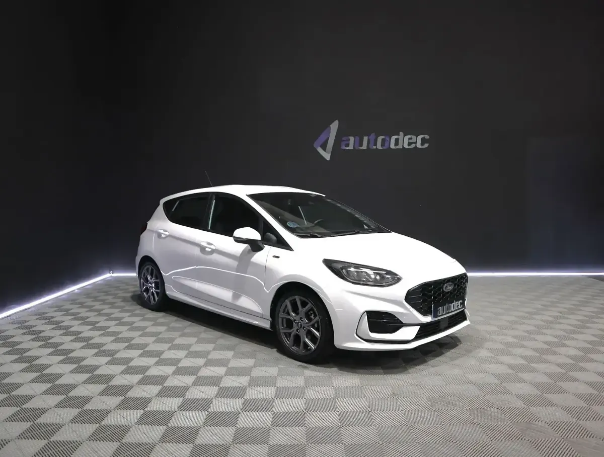Usado Ford Fiesta ST-Line 125 CV (91 kW) 2022 Blanco Utilitario