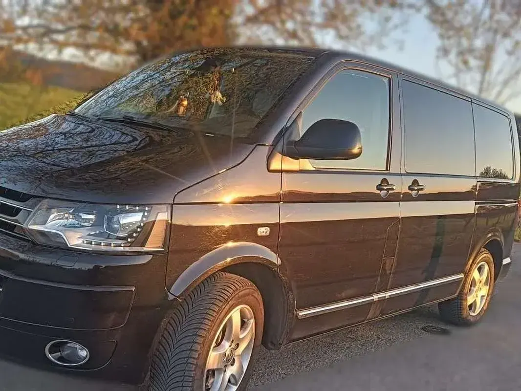 Usado VW Multivan Highline 179 CV (131 kW) 2014 Negro Monovolumen