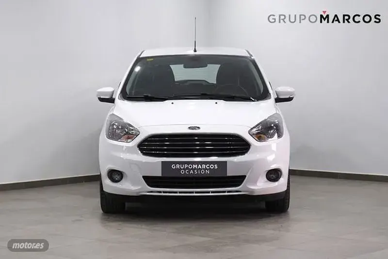 Usado Ford Ka Ultimate 85 CV (62 kW) 2017 Blanco Berlina