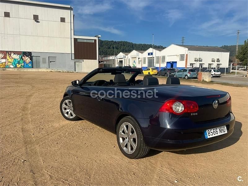 Usado VW Eos 122 CV (89 kW) 2009 Negro Descapotable