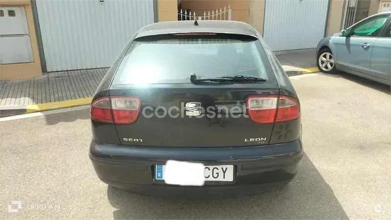 Usado Seat Leon Sport 150 CV (110 kW) 2003 Negro Utilitario