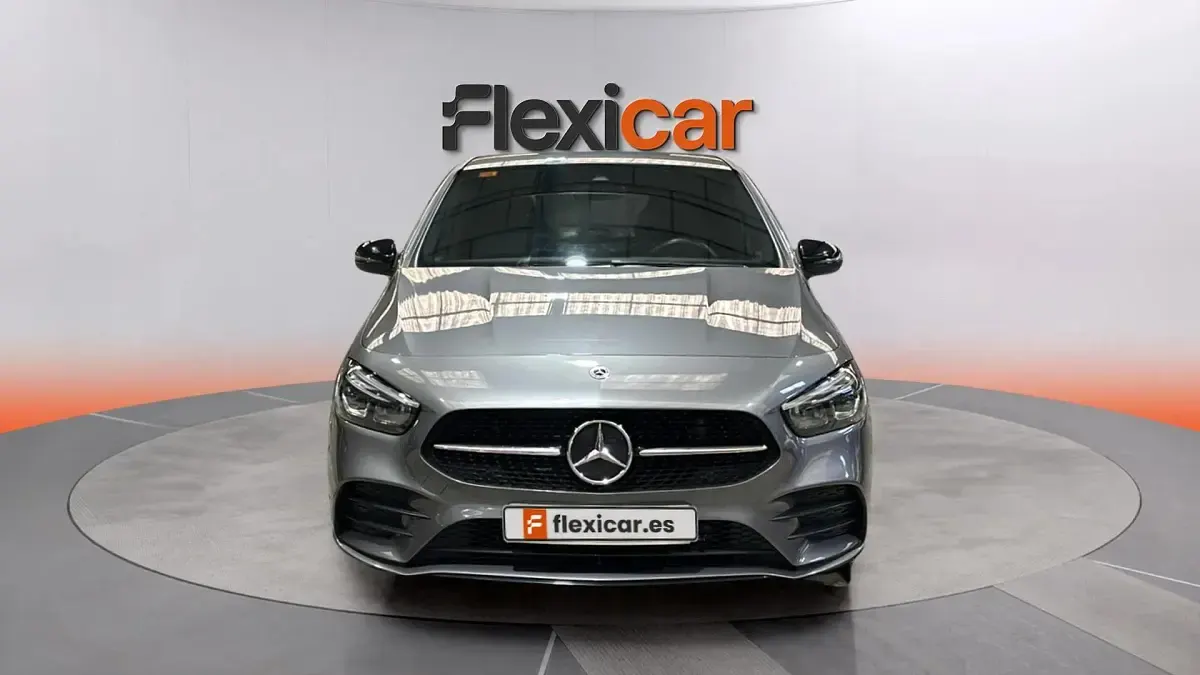 Usado Mercedes B200 150 CV (110 kW) 2021 Gris Monovolumen