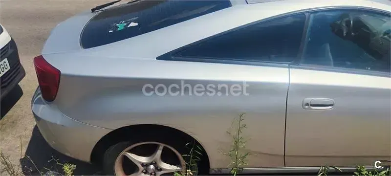 Usado Toyota Celica 143 CV (105 kW) 2003 Gris / plata Coupe
