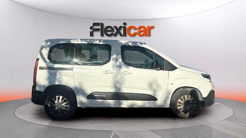 Usado Citroën Berlingo Feel 102 CV (75 kW) 2024 Blanco Monovolumen