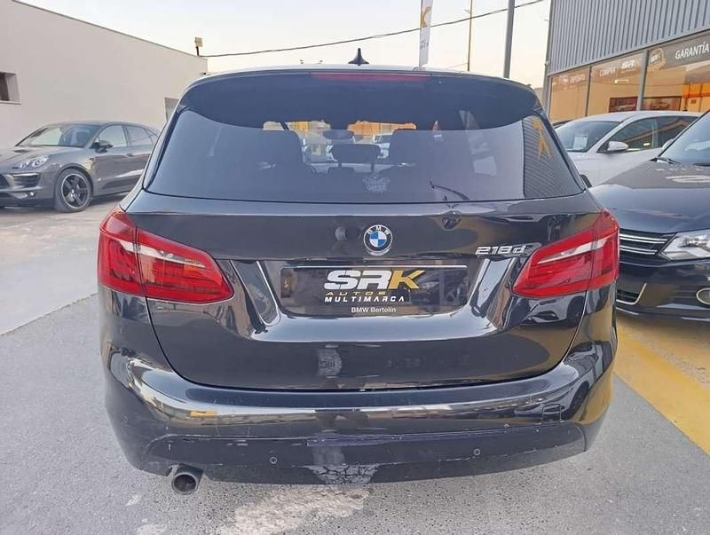 Usado BMW 218 Active Tourer Sport Line 150 CV (110 kW) 2015 Negro Monovolumen