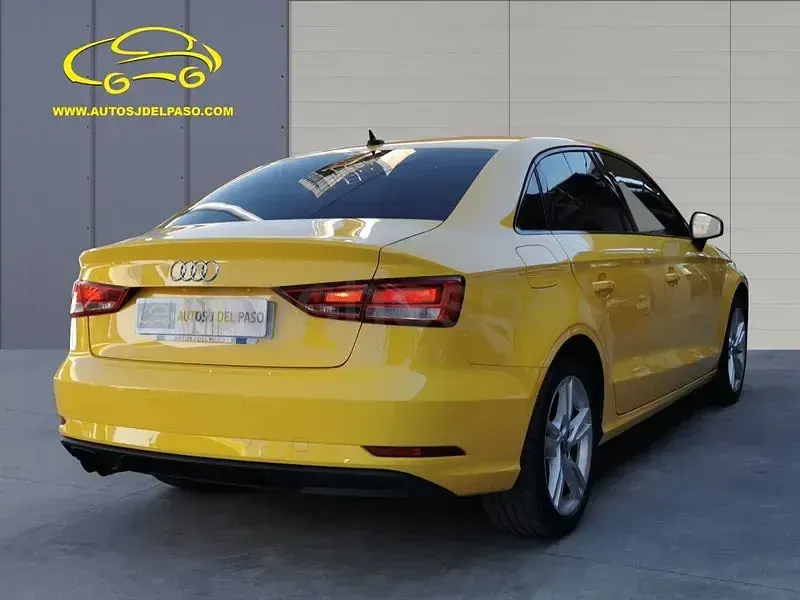 Usado Audi A3 150 CV (110 kW) 2019 Amarillo Berlina
