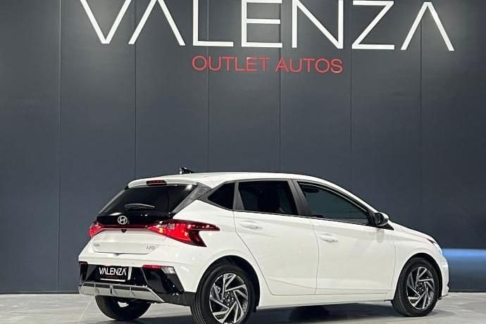 Usado Hyundai i20 N Line 100 CV (73 kW) 2024 Blanco