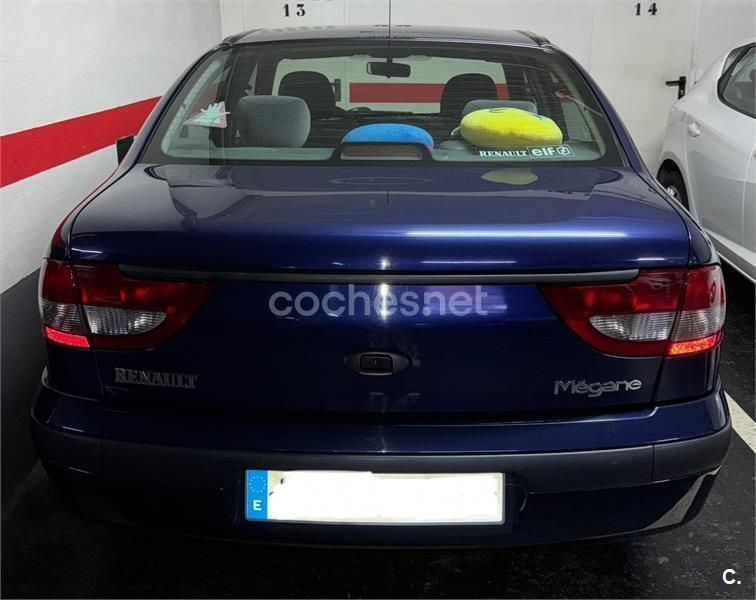 Azul Usado 2003 Renault Mégane II Berlina | 3500 € (Caro) - Imagen 1/4