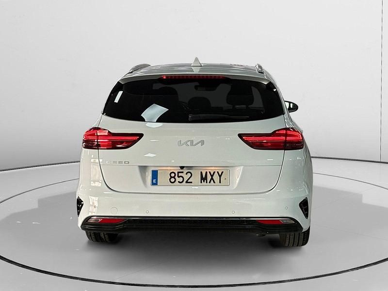 Usado Kia Ceed Style 102 CV (75 kW) 2025 Blanco Utilitario