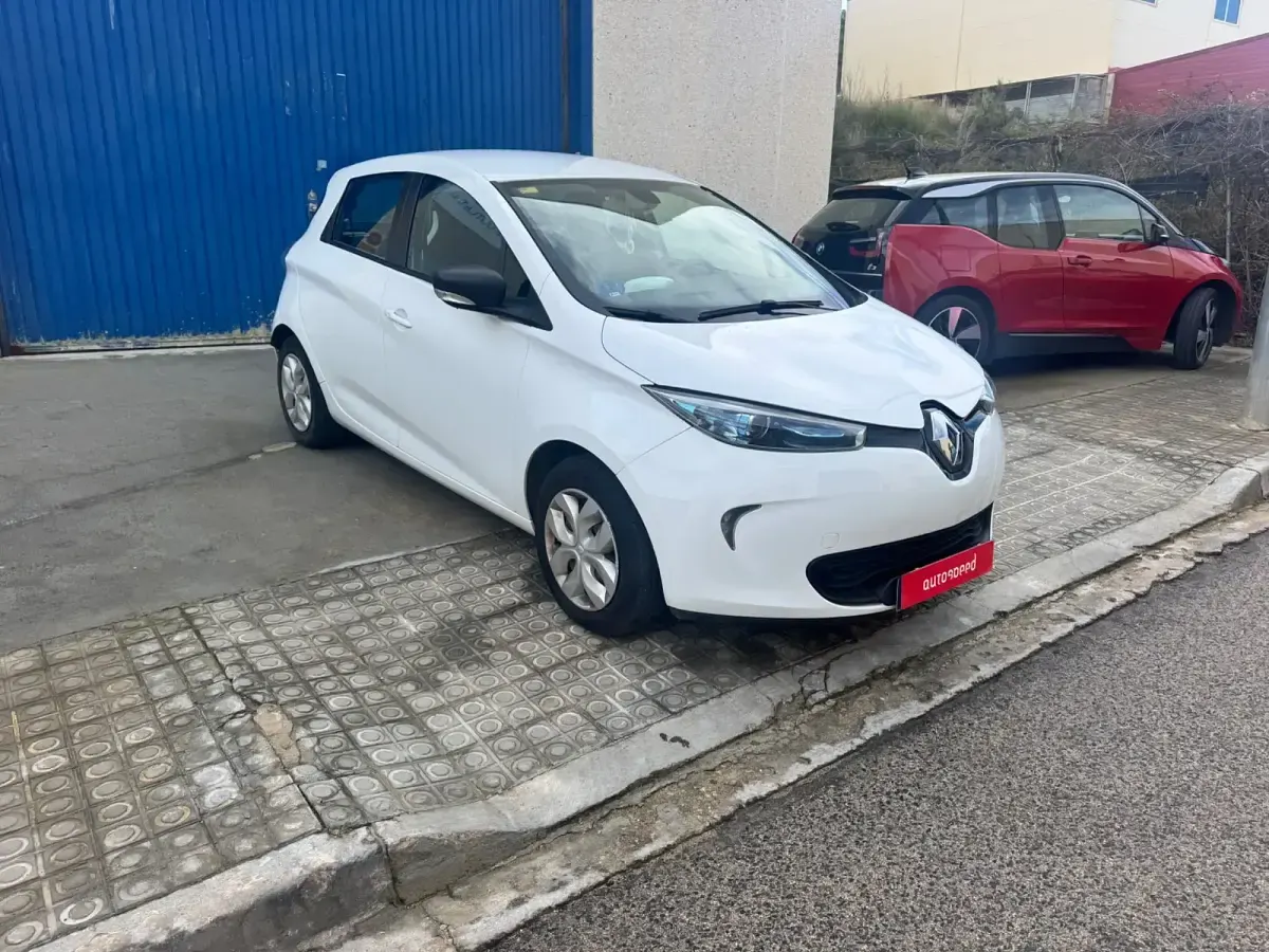 Usado Renault Zoe Life 66 kW (90 CV) 2019 Blanco Utilitario