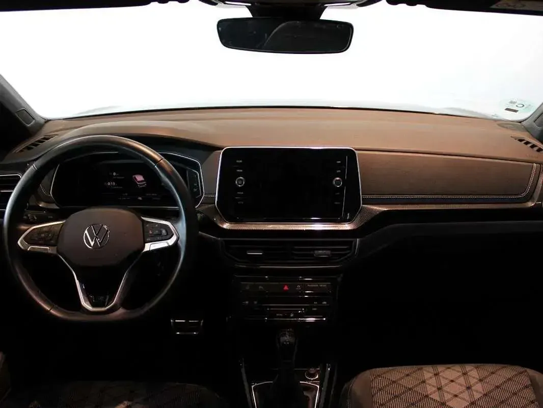 Usado VW T-Cross R-line 116 CV (85 kW) 2025 Gris SUV
