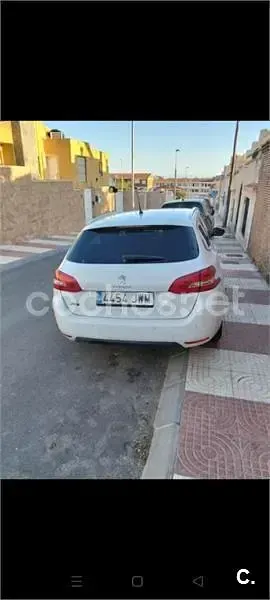 Usado Peugeot 308 SW Allure 120 CV (88 kW) 2017 Blanco Familiar
