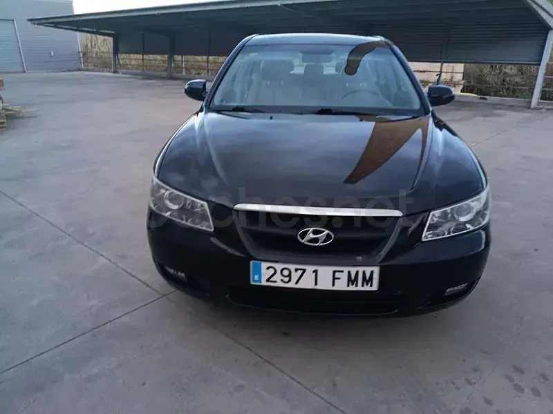 Usado Hyundai Sonata Comfort 140 CV (102 kW) 2007 Negro Berlina