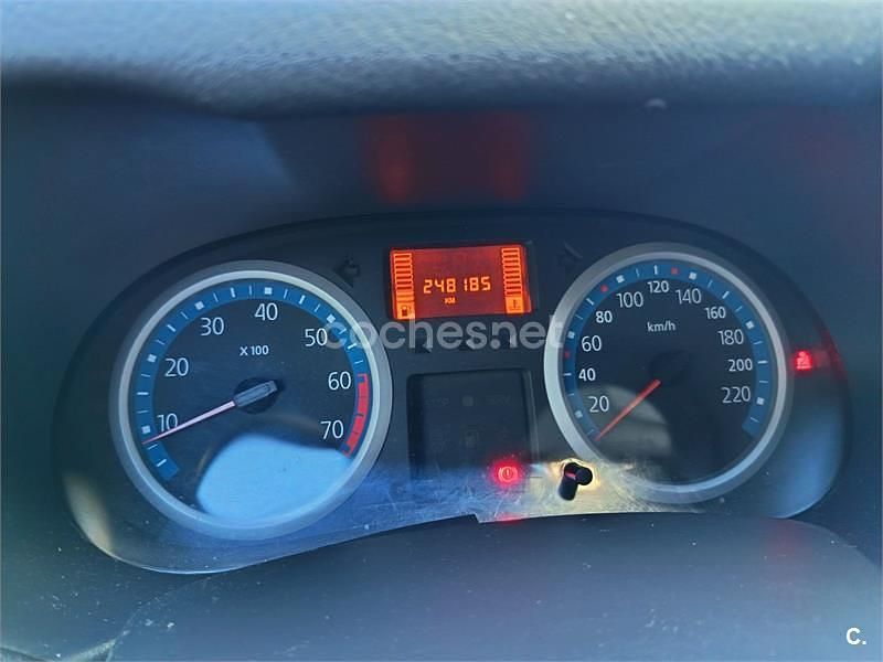 Usado Renault Clio II Authentique 75 CV (55 kW) 2006 Azul Berlina