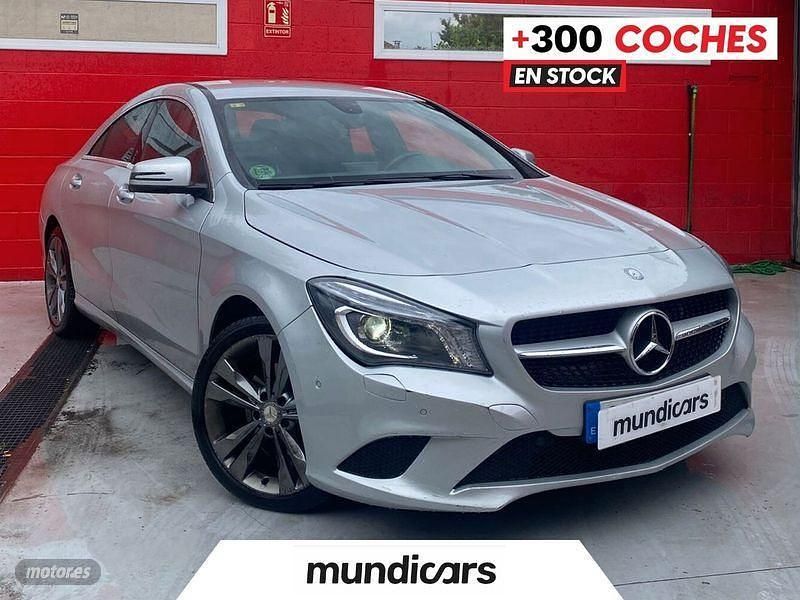 Plateado Usado 2014 Mercedes CLA220 Urban Berlina | 18.890 € (Buen precio) - Imagen 1/4